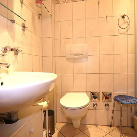 Sonnenterrasse In Ahlbeck, Cleaning Included *